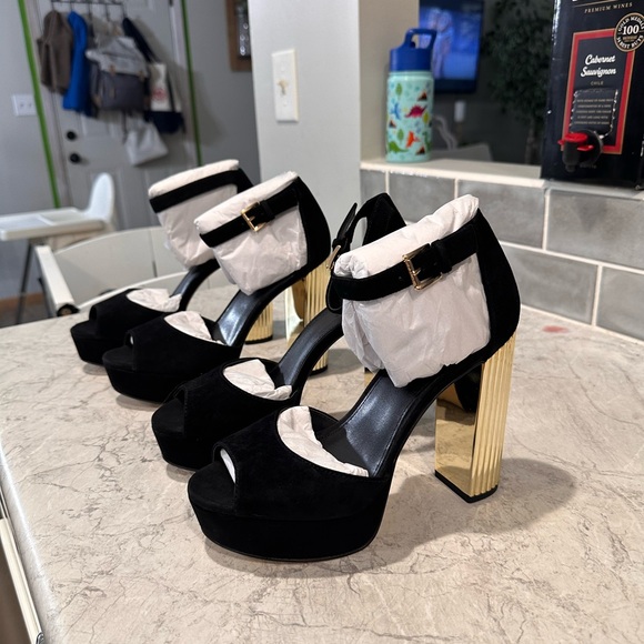 Michael Kors Women's Porter Ankle-Strap Block-Heel Sandals - Picture 5 of 5